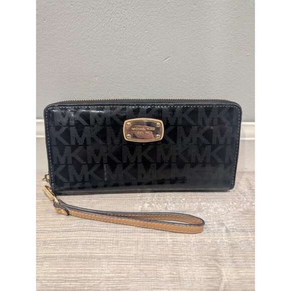 Michael Kors Handbags - Michael Kors Wallet Classic Monogram Zip Around Black Patent Leather Wristlet